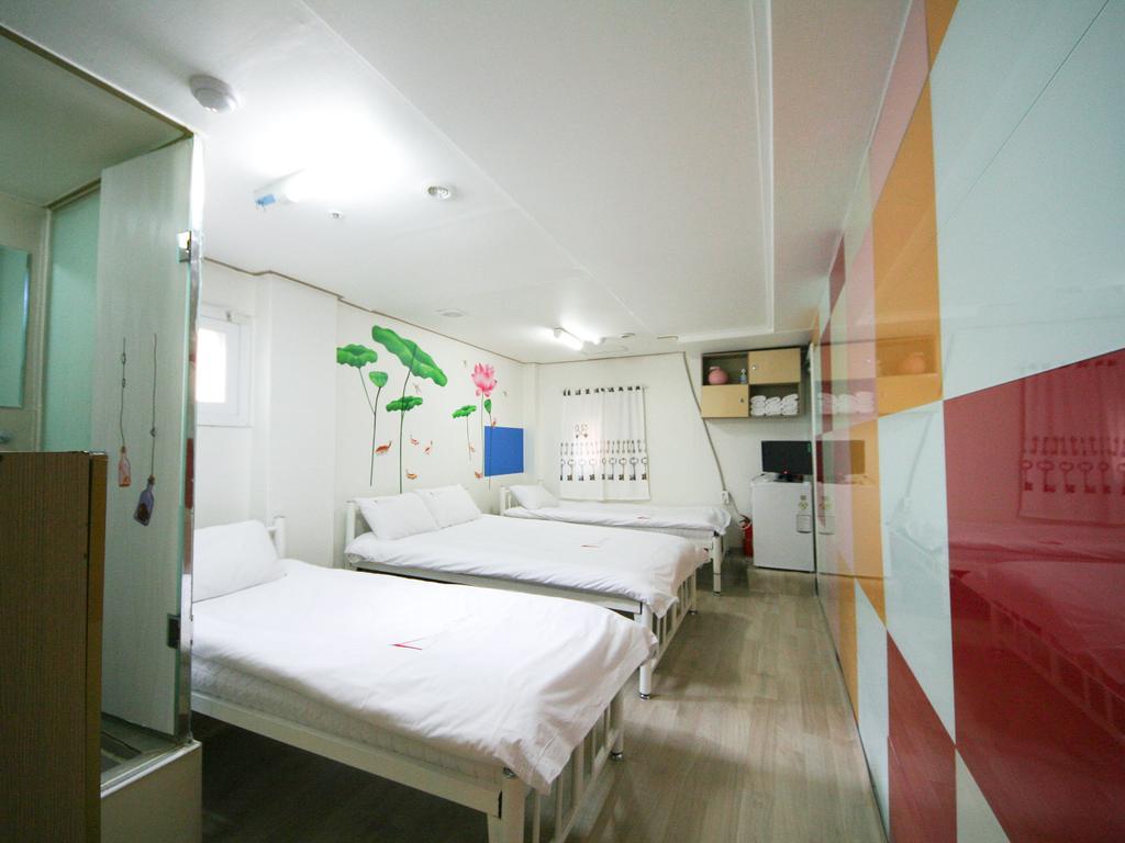 Guesthouse Myeongdong Seoul Værelse billede