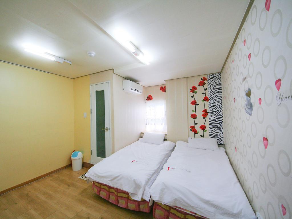 Guesthouse Myeongdong Seoul Værelse billede