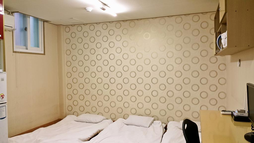Guesthouse Myeongdong Seoul Værelse billede